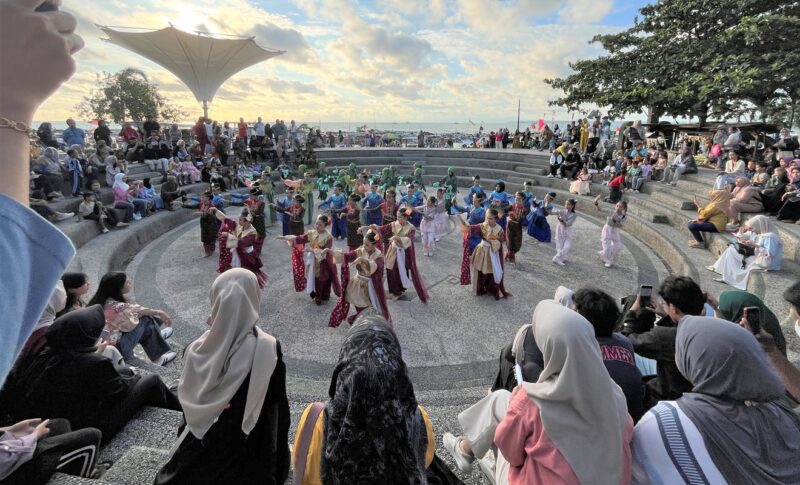 Kondisi Dermaga Bom, Kalianda pasca Festival UMKM yang digelar mahasiswa pariwisata ITERA, Lampung beberapa waktu lalu.